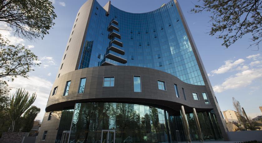 DoubleTree by Hilton Yerevan City Centre